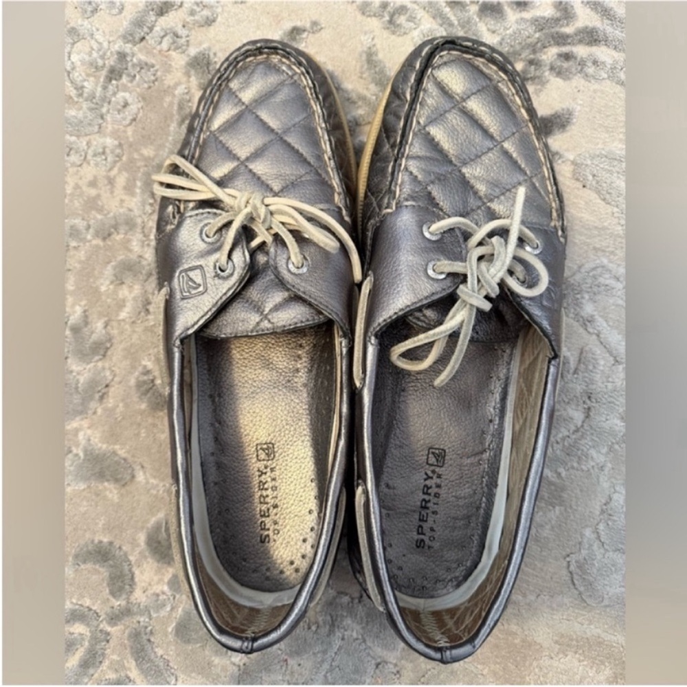 Sperry boat shoes size 10